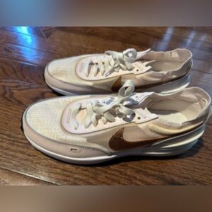 Nike Women’s Waffle One Pinkgold